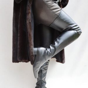 Karree Stiefel im Stil der 60er Jahre