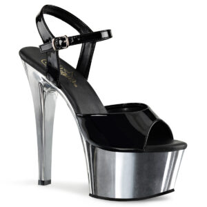 Schwarze Lack Riemchen Sandalette mit silber verchromtem Plateau und weichgepolsterte Lederimitat Innensohle.