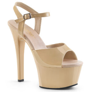 High Heels Riemchen Sandalette in cream Lack mit Plateau mit 15 cm Absatz und 6 cm Plateau, sowie einer weichgepolsterten Lederimitat Innensohle.