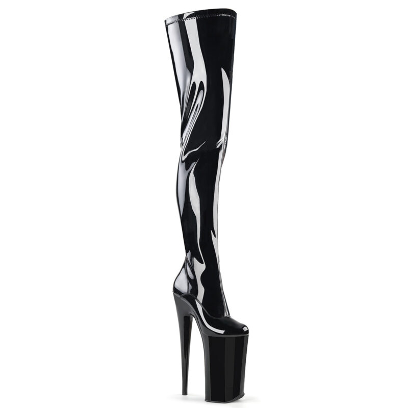 Extrem High Heels Crotch Overknee Stiefel in schwarz Lack mit 25 cm Absatz und 16 cm Plateau.