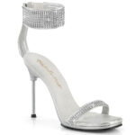 11 cm hohe High Heels Sandalette CHIC-40 in silber PU mit strassbesetzten Riemchen, silbernem Metallabsatz und kleinem 1 cm Plateau, sowie weicher Innensohle.