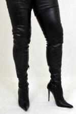 High Heel Overknee Stiefel mit 13 cm Absatz.