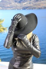 55 cm lange Damen Lederhandschuhe in schwarz von Miceli.