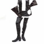 Sehr langer Stretch Overknee Stiefel im 60er Jahre Look von Miceli-Made in Italy. schwarz Kunstleder mit 5 cm Blockabsatz.