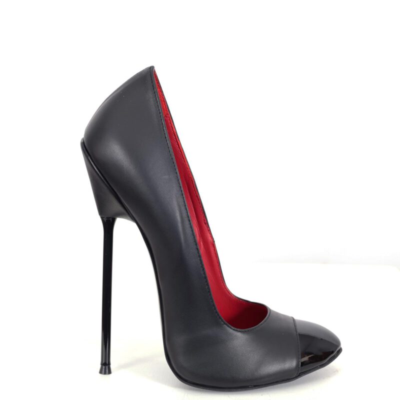 High Heels schwarz Leder mit schwarz lackiertem Stilettoabsatz und schwarzer runder Lackkappe vorne von MICELI - Made in Italy.