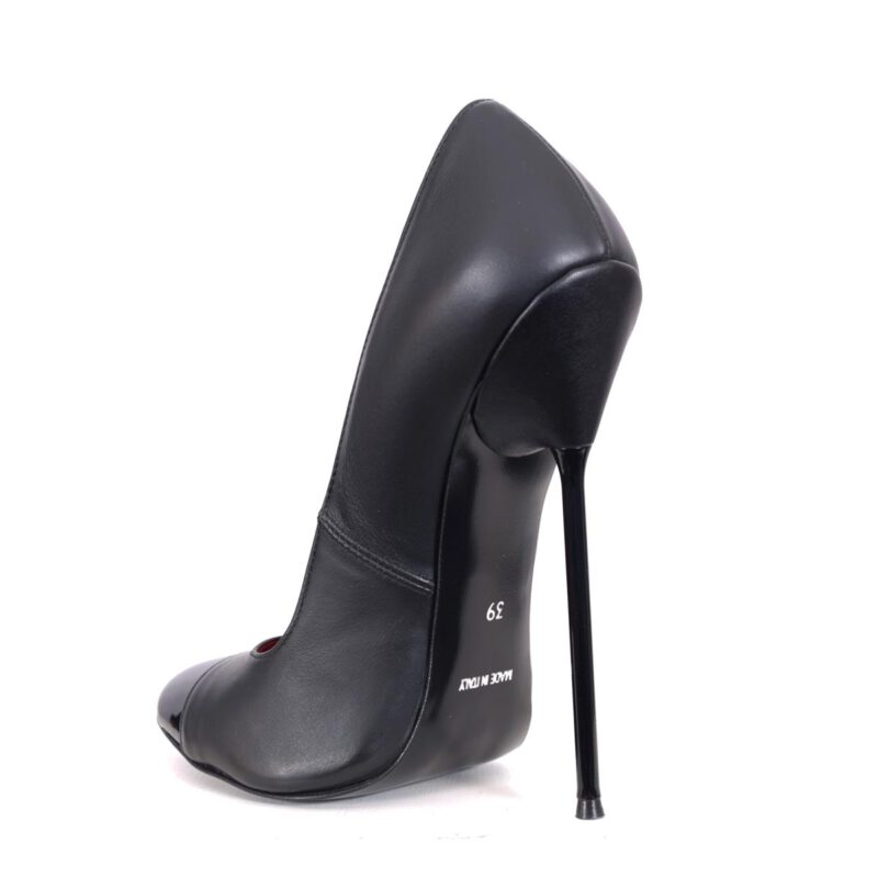 High Heels schwarz Leder mit schwarz lackiertem Stilettoabsatz und schwarzer runder Lackkappe vorne von MICELI - Made in Italy.