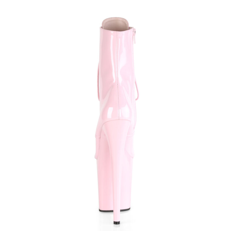 Stiefelette in baby pink Lack mit Schnürung, 20 cm hohem Absatz und 10 cm Plateau von Pleaser.