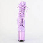 Stiefelette in lavendel Lack mit Schnürung, 20 cm hohem Absatz und 10 cm lavendel Chrom Plateau von Pleaser.