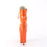 Stiefelette in orange Lack mit Schnürung, 20 cm hohem Absatz und 10 cm Plateau von Pleaser.
