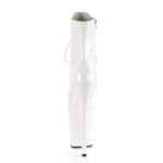 Stiefelette in weiss Lack mit Schnürung, 20 cm hohem Absatz und 10 cm Plateau von Pleaser.