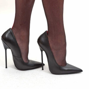 Sehr hohe High Heels Pumps schwarz Leder mit schwarz lackiertem Stilettoabsatz und rotem Lederfutter von MICELI - Made in Italy.