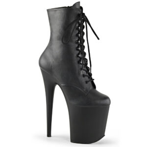 Stiefelette in schwarz Kunstleder mit Schnürung, 20 cm hohem Absatz und 10 cm Plateau von Pleaser.