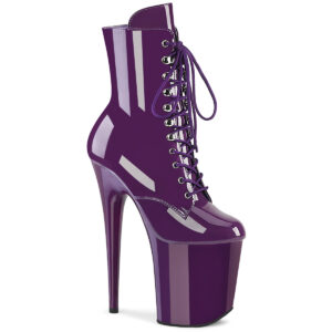 Stiefelette in lila Lack mit Schnürung, 20 cm hohem Absatz und 10 cm Plateau von Pleaser.