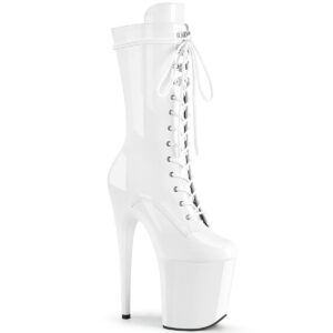Stiefelette wadenhoch in weiss Lack mit Schnürung, 20 cm hohem Absatz und 10 cm Plateau von Pleaser.