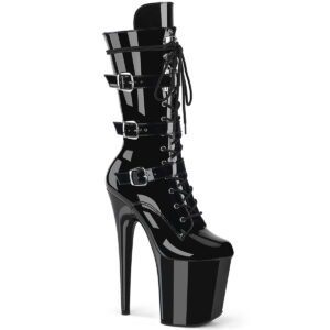 Stiefelette wadenhoch in schwarz Lack mit Schnürung und 3 Schnallen, 20 cm hohem Absatz und 10 cm Plateau von Pleaser.