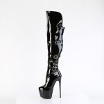 Hohe schwarze Stiefel mit Schnallen