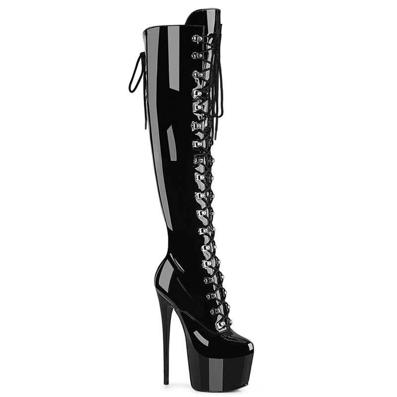 JUBILANT-3012 Schwarze Overknee Plateau Stiefel mit Schnürung in Stretchlack mit zusätzlicher kleiner Schnürung hinten am Schaftende von Pleaser mit 17,5 cm Absatz und 7,5 cm Plateau.